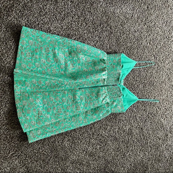 Alice + Olivia Melvina Bow Front Jacquard Dress - Picture 4 of 8